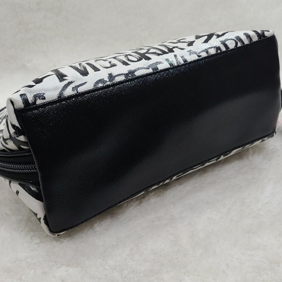 Victoria's Secret Makeup Bag - Picture 5 of 8